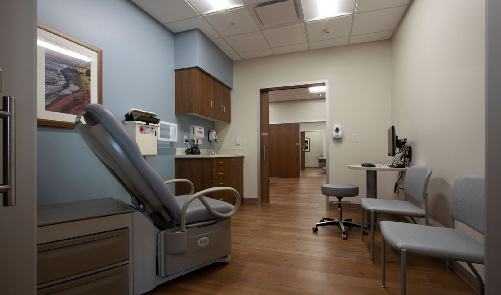 advocate-aurora_racine_exam-room_ambulatory_healthcare_zastudios_web