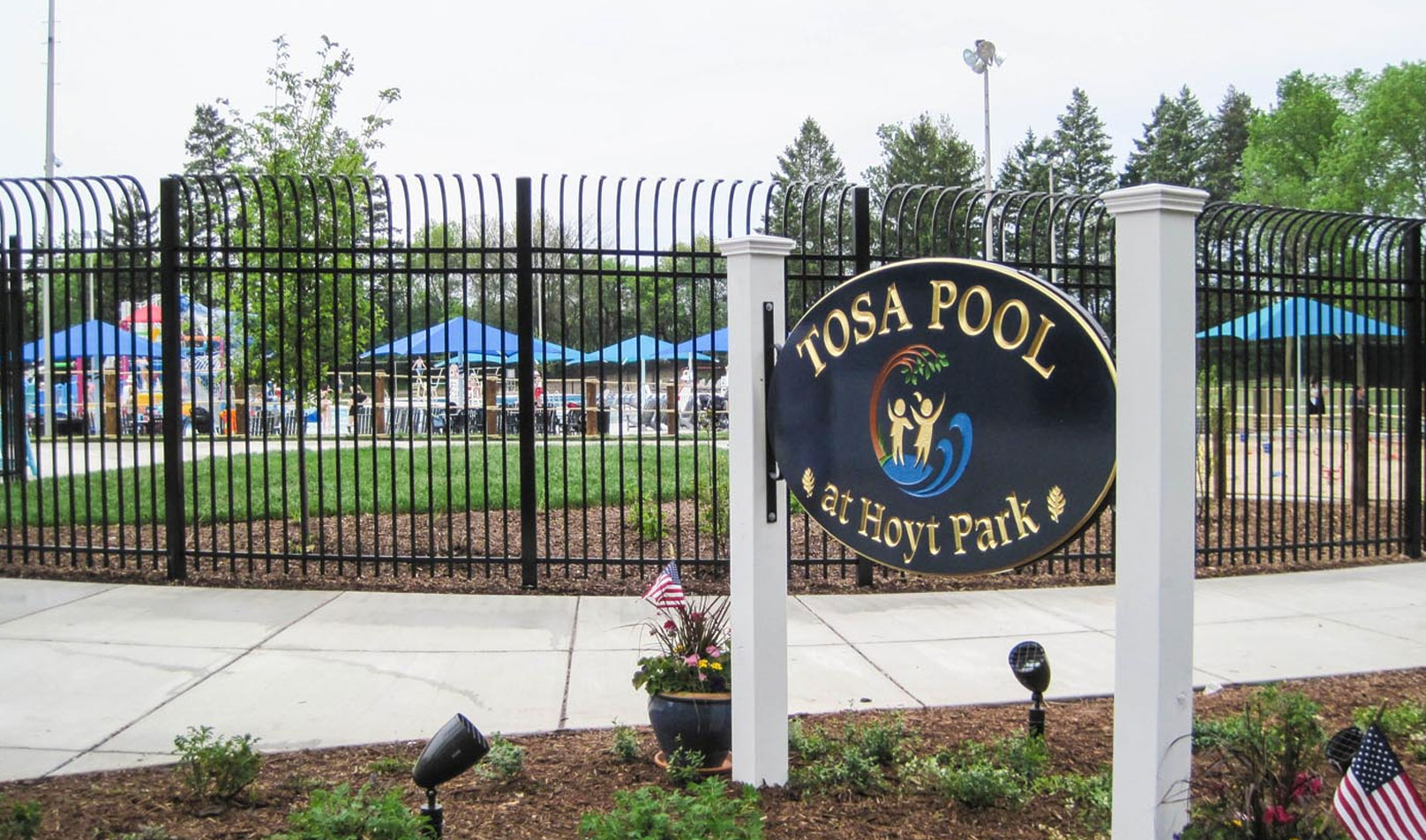 community_tosapoolhoytparklanding-2