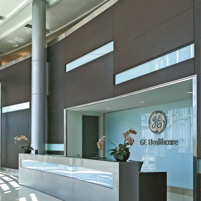 ge-healthcare-new-world-campus-kaplan-lobby-and-front-desk_edit-m