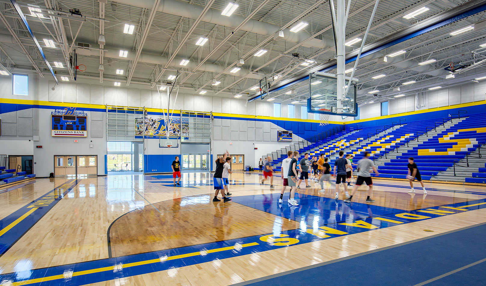 i_mukwonago-high-school_gym