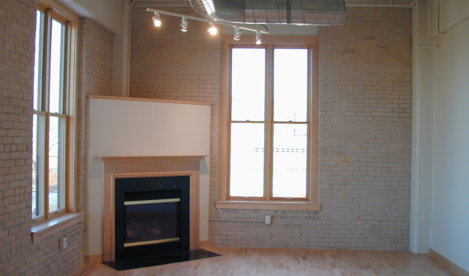 vbcl-fireplace-in-corner